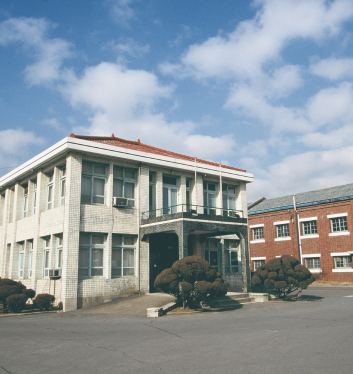 1959 Sunkyong Textiles Main Building