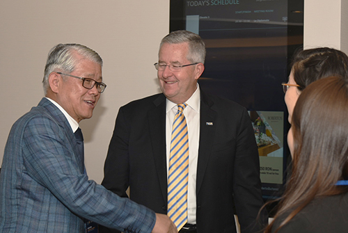 최신원 회장의 세계공동모금회 리더십위워회 회의 참석사진 03